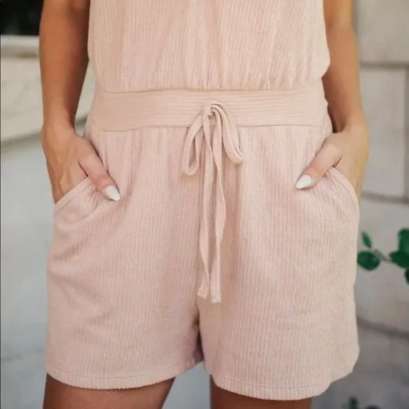 Sand Dunes Romper. NWOT - Picture 5 of 6